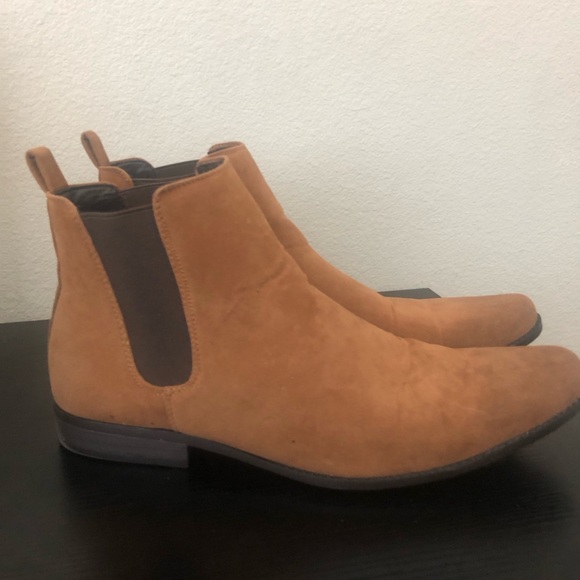 Boots - Picture 2 of 4